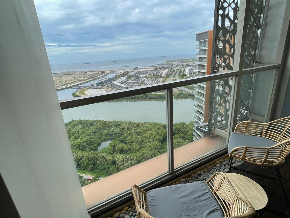 Gold Coast Apartemen Pik By Dluxx Джакарта Екстериор снимка