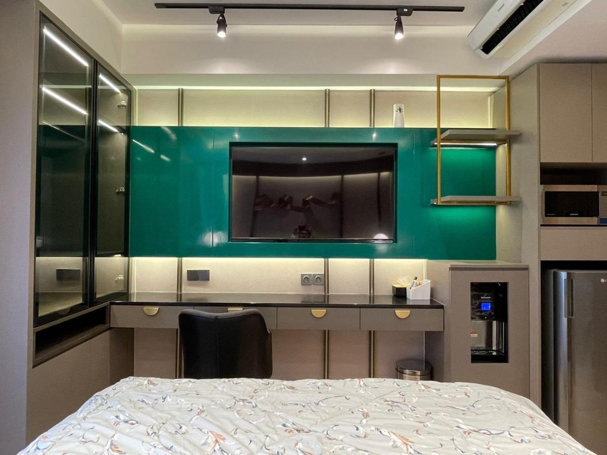 Gold Coast Apartemen Pik By Dluxx Джакарта Екстериор снимка