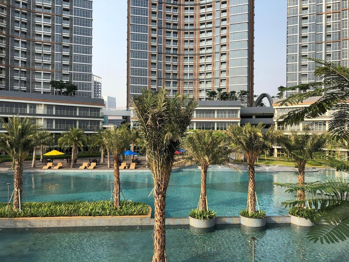 Gold Coast Apartemen Pik By Dluxx Джакарта Екстериор снимка