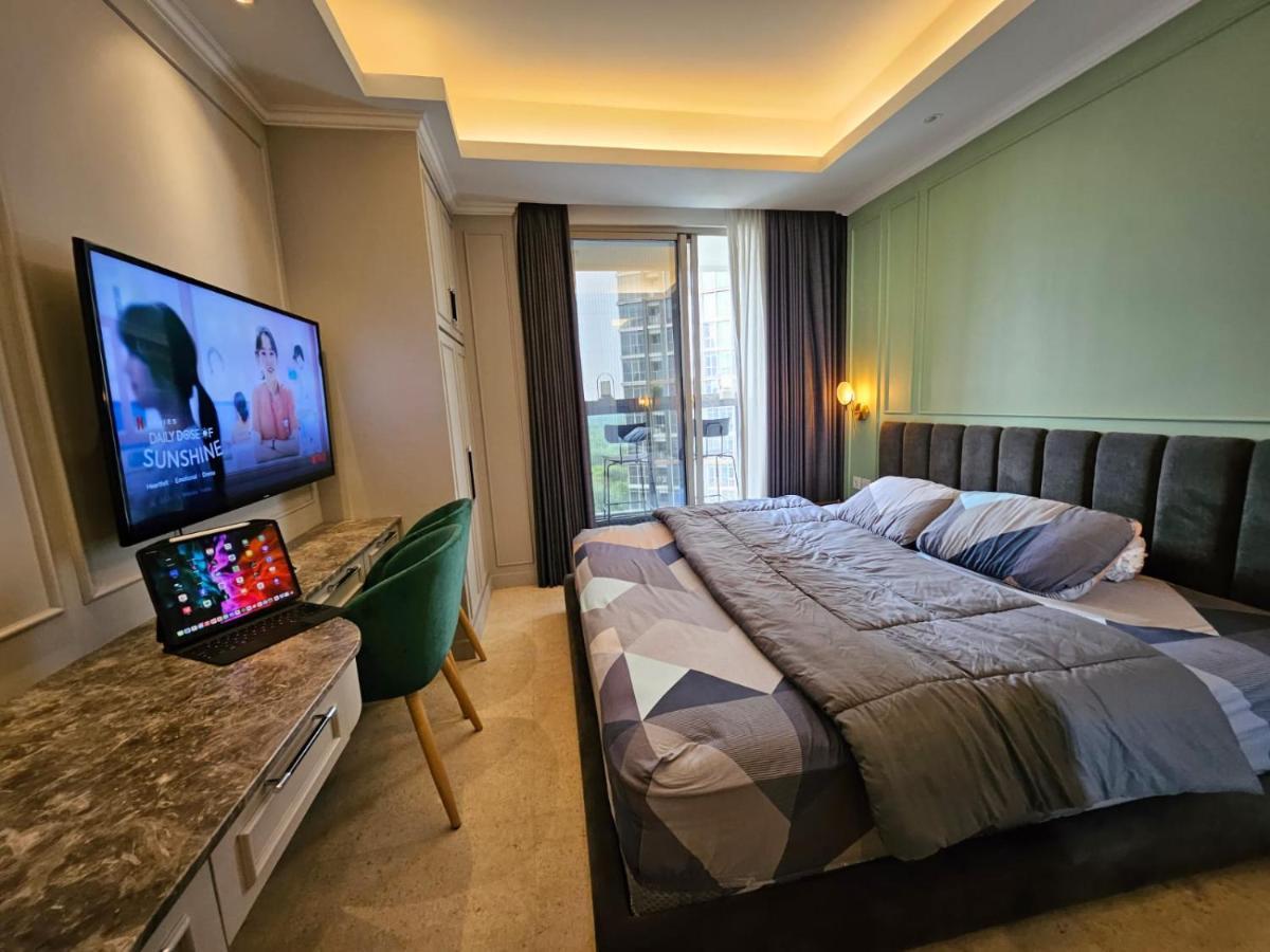Gold Coast Apartemen Pik By Dluxx Джакарта Екстериор снимка
