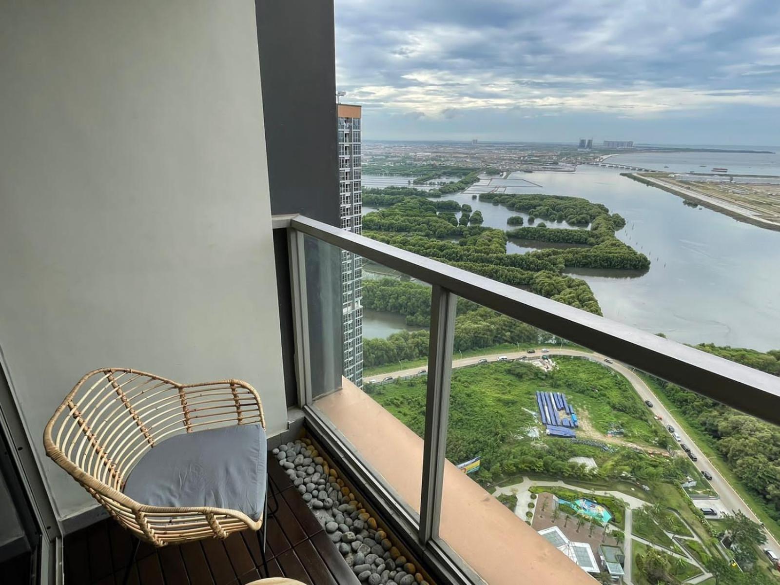 Gold Coast Apartemen Pik By Dluxx Джакарта Екстериор снимка