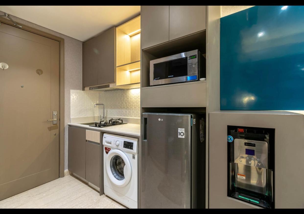 Gold Coast Apartemen Pik By Dluxx Джакарта Екстериор снимка